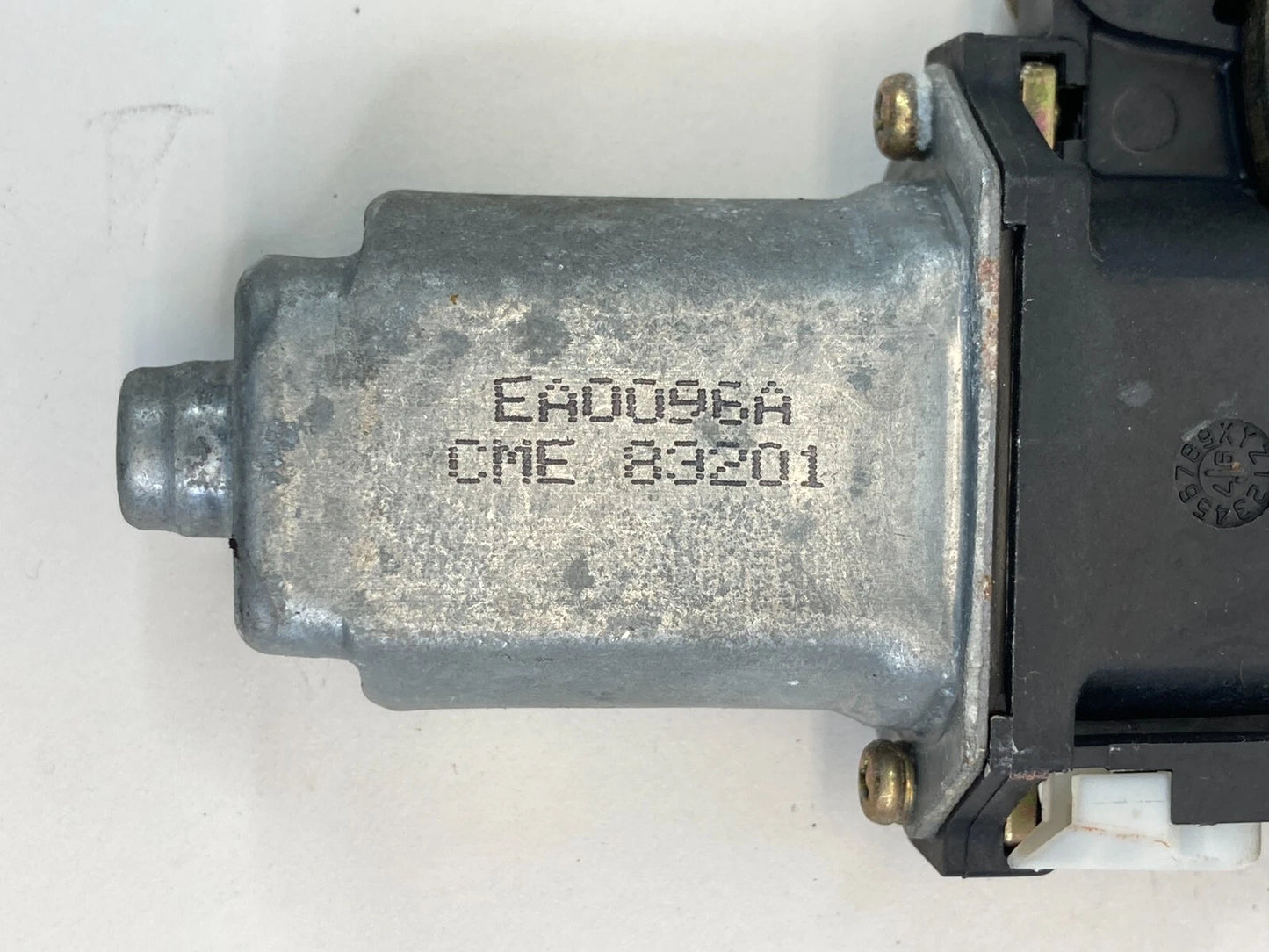 98 99 00 01 02 HONDA ACCORD REAR RIGHT BACK SIDE DOOR WINDOW MOTOR EA0096A OEM