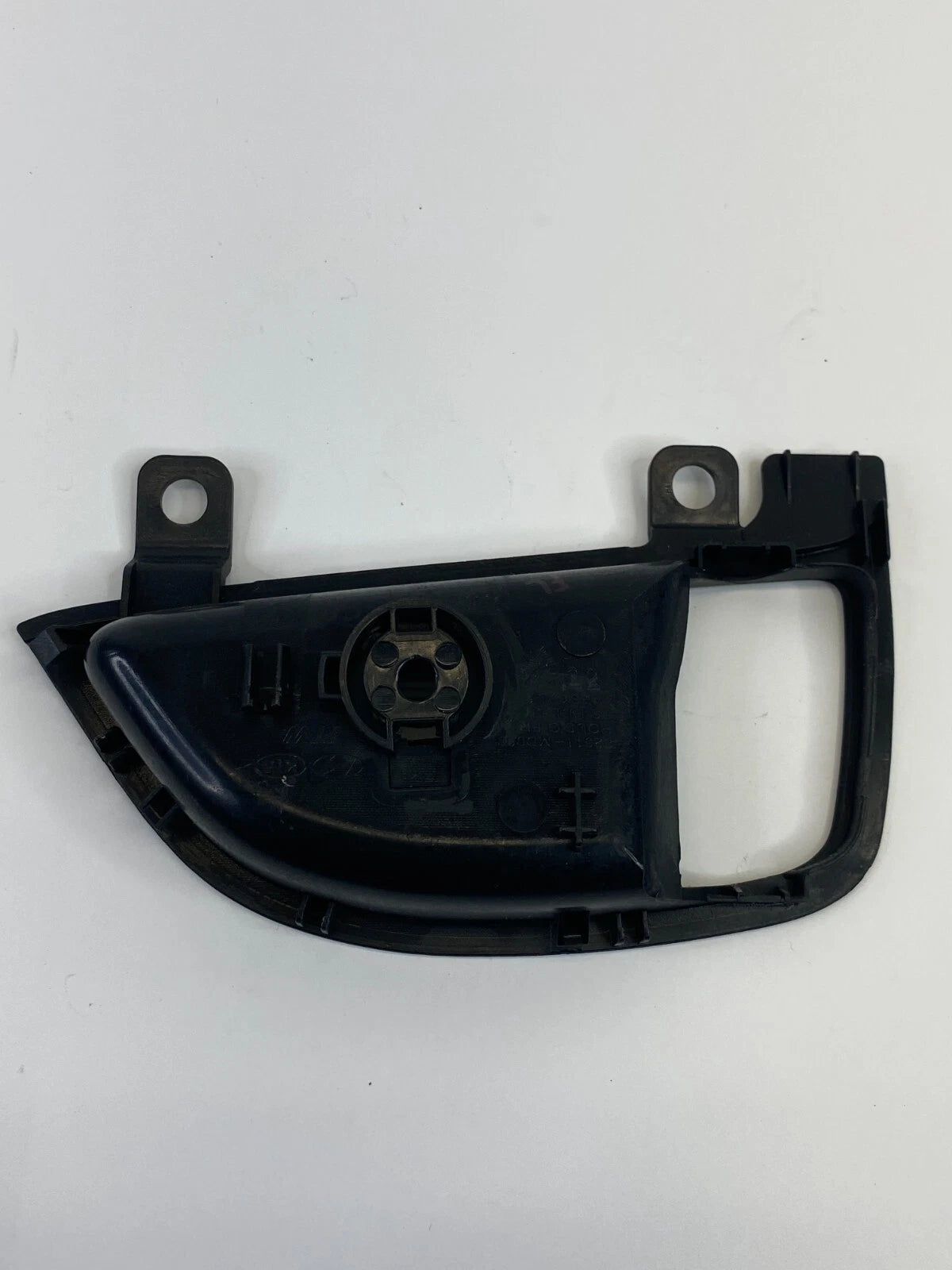 11-16 HYUNDAI ELANTRA FRONT LEFT DRIVER SIDE INNER DOOR HANDLE BEZEL 82611-MD000