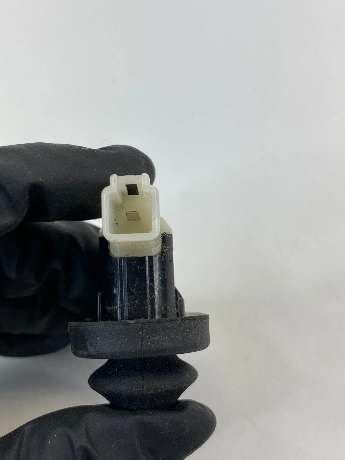 2001-2004 TOYOTA SEQUOIA REAR RIGHT SIDE DOOR LIGHT AJAR JAMB SENSOR SWITCH OEM