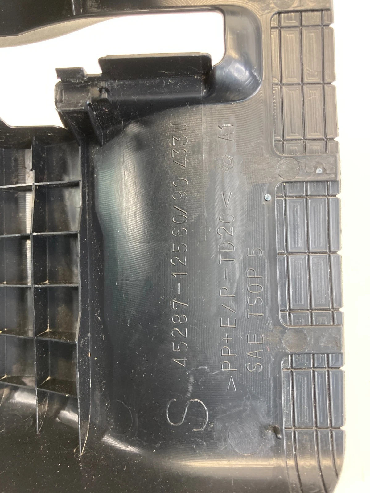 2010-2015 TOYOTA PRIUS UPPER & LOWER STEERING COLUMN COVER TRIM 45287-12560 OEM