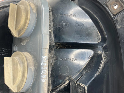 05-07 JEEP LIBERTY REAR RIGHT PASSENGER TAIL LIGHT TAILLIGHT LAMP 55157062 OEM