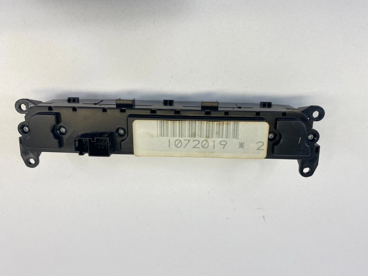 2007-2010 MERCEDES-BENZ R350 DASH HAZARD LIGHT CONTROL SWITCH BUTTON A2518704310