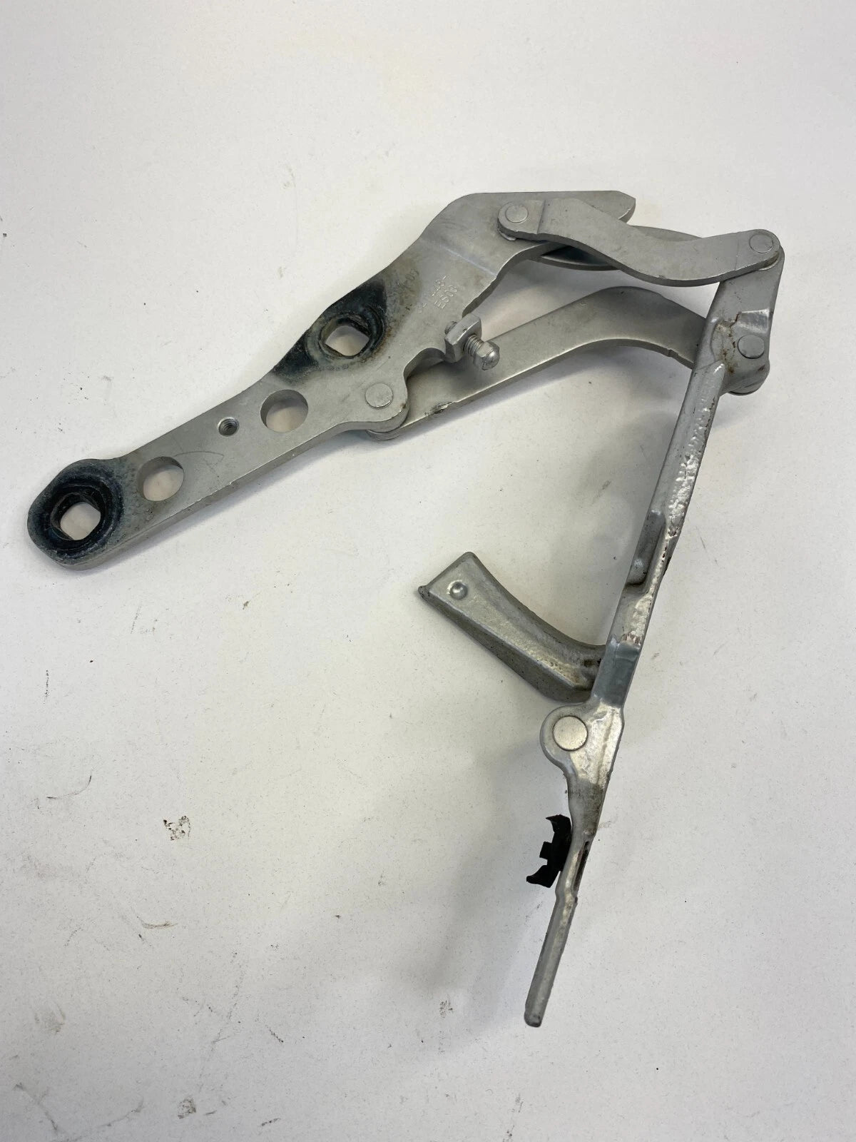04 05 06 07 08 09 10 BMW X3 FRONT LEFT DRIVER SIDE HOOD HINGE LH 3411447 OEM