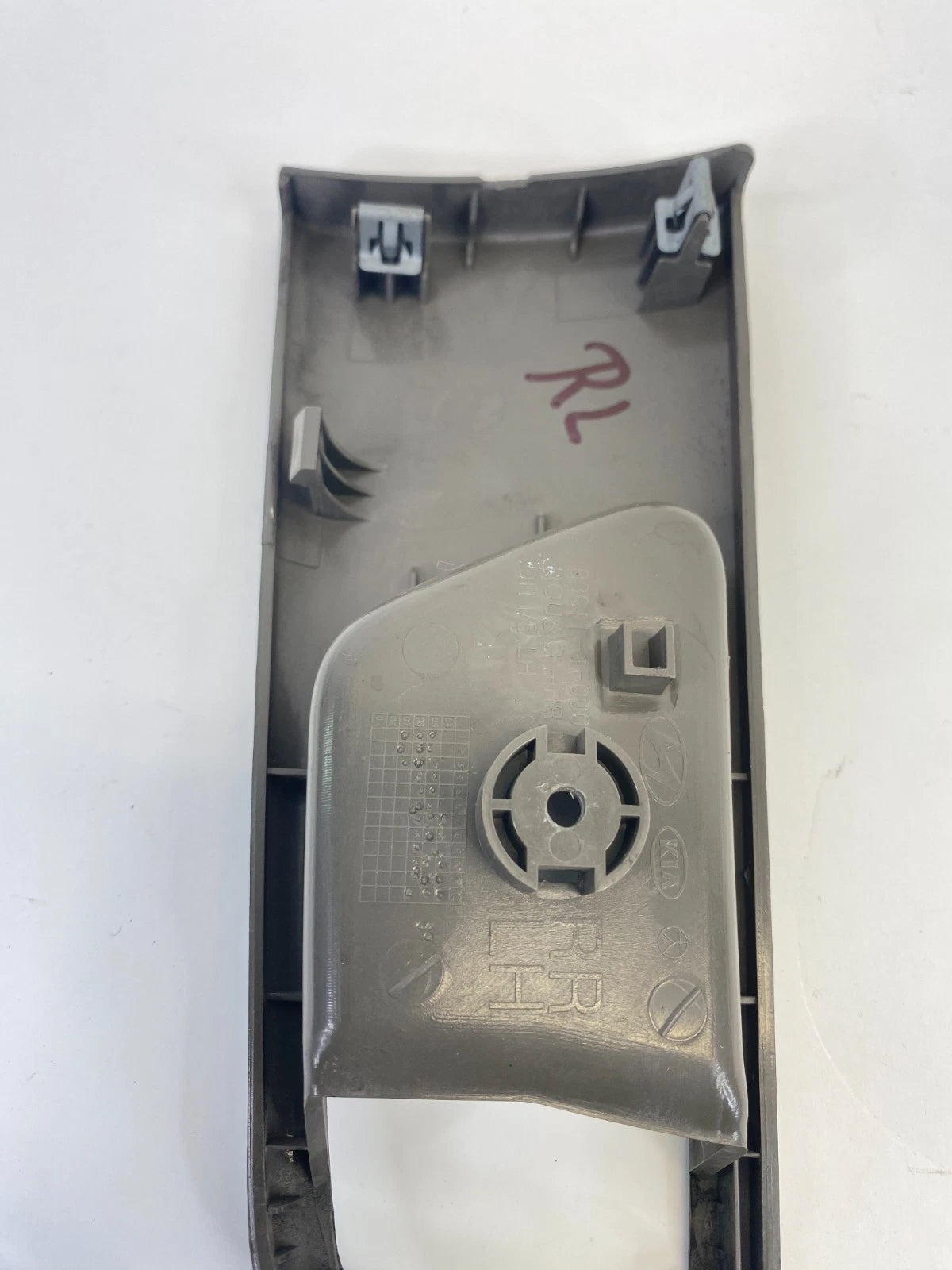 2005-2010 KIA SPORTAGE REAR LEFT INSIDE DOOR HANDLE TRIM BEZEL 83611-1F000