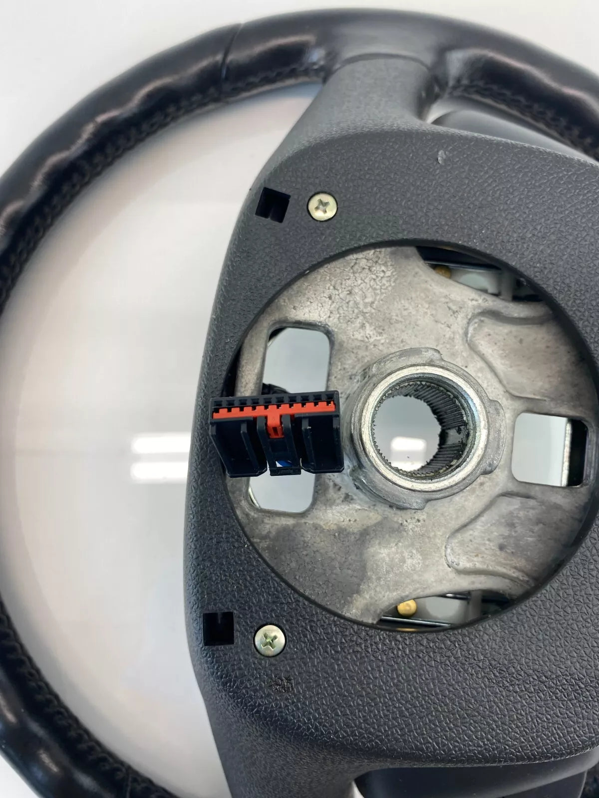 09-12 CHEVROLET TRAVERSE STEERING WHEEL W/ BUTTON RADIO VOLUME & CRUISE CONTROLS