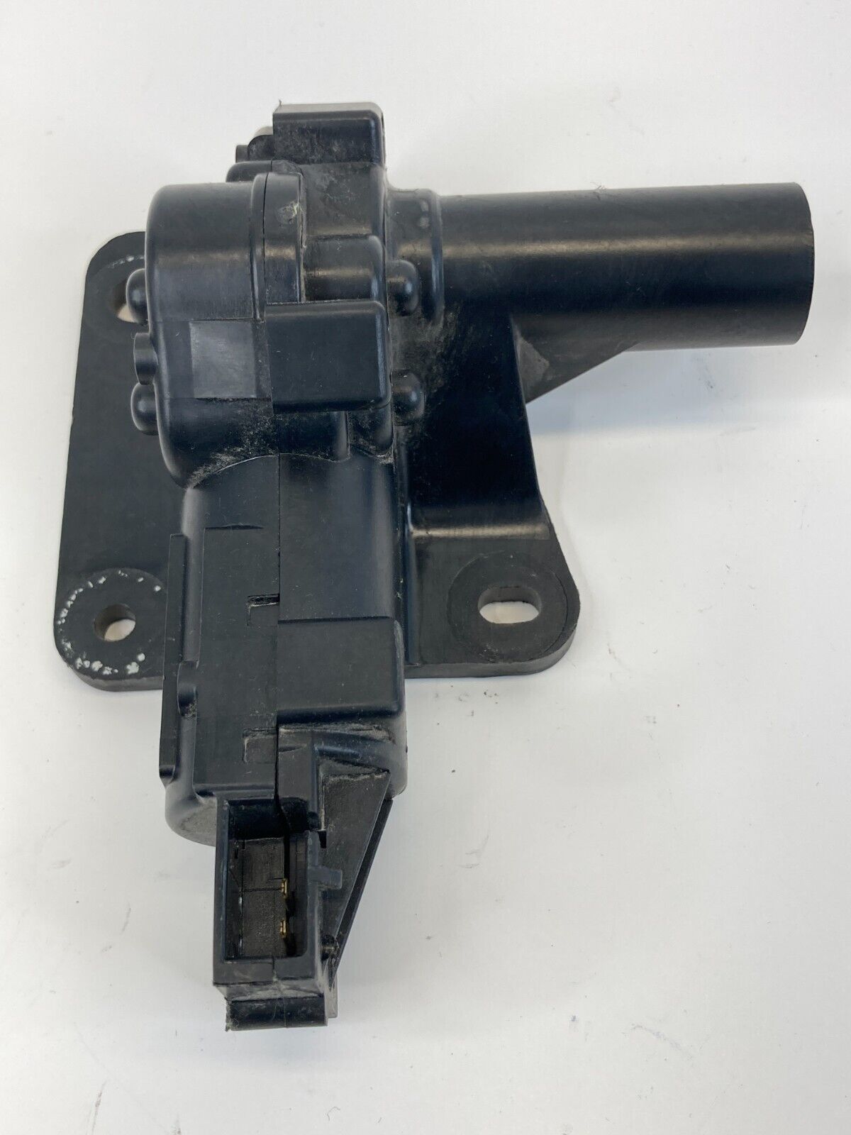 2009-2014 Volkswagen Routan Rear Right Quarter Handle Power Window 04717606AB