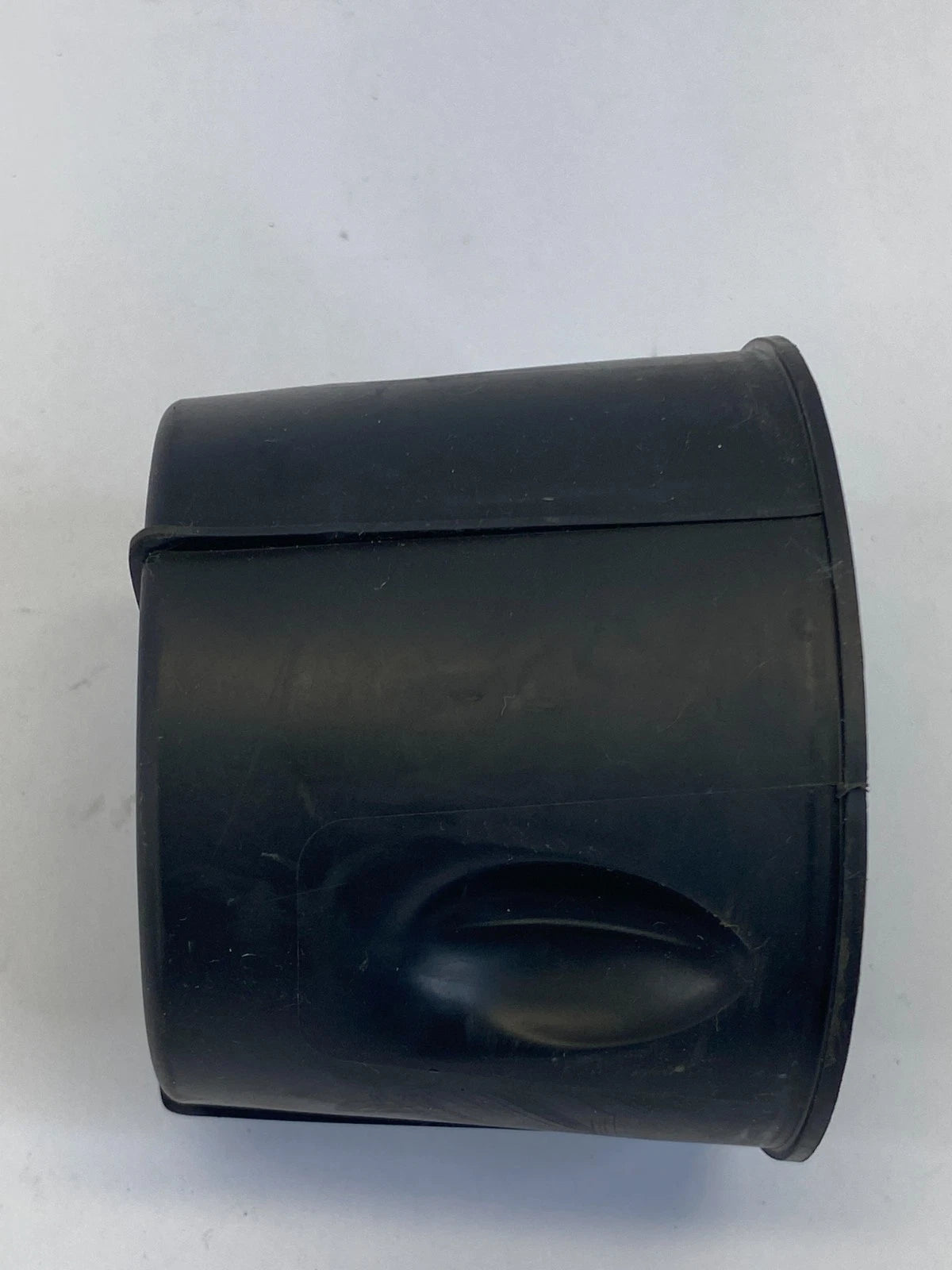2009-2017 CHEVROLET TRAVERSE CENTER CONSOLE CUP HOLDER INSERT LINER OEM 1615723