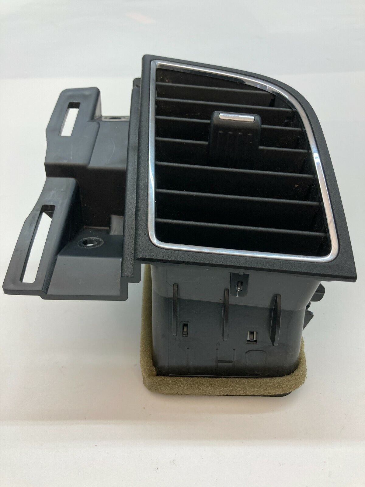 2010-2019 Ford Taurus Front Dash Left AC A/C Heater Air Vent AG13-54046B31-A OEM