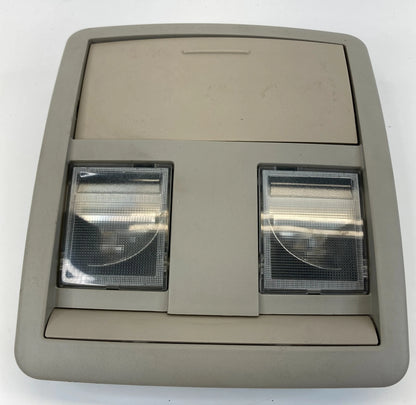 2005-2007 CHRYSLER 300 OVERHEAD CONSOLE LIGHT LAMP STORAGE 1109204-BD1 OEM