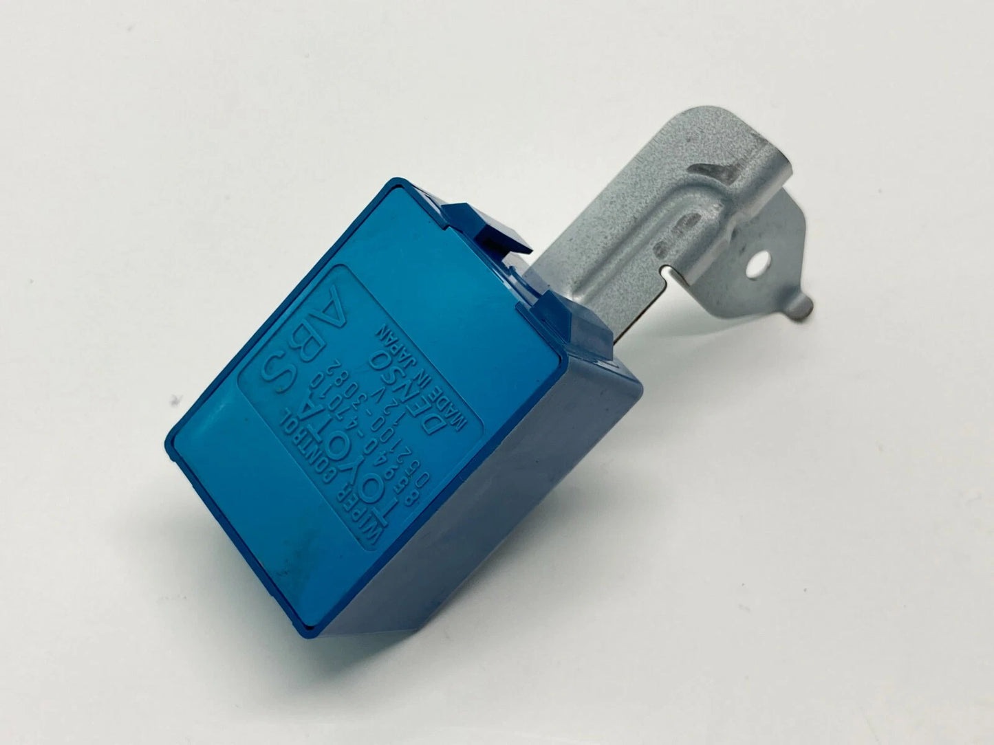 2004-2009 TOYOTA PRIUS REAR WINDSHIELD WIPER CONTROL MODULE OEM 85940-47010