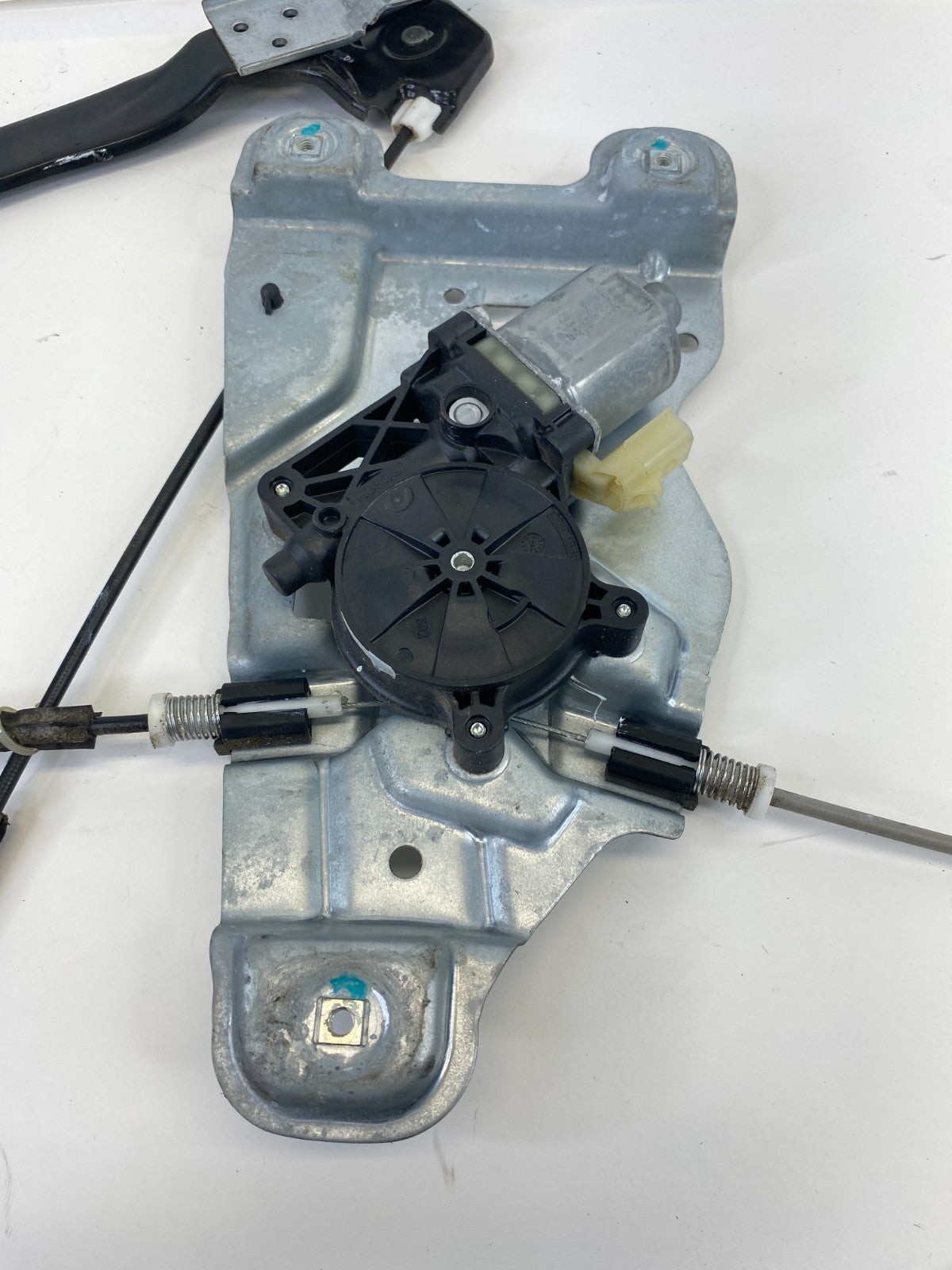 2012-2017 GMC Terrain Front Right Side Door Power Window Motor w/ Regulator OEM