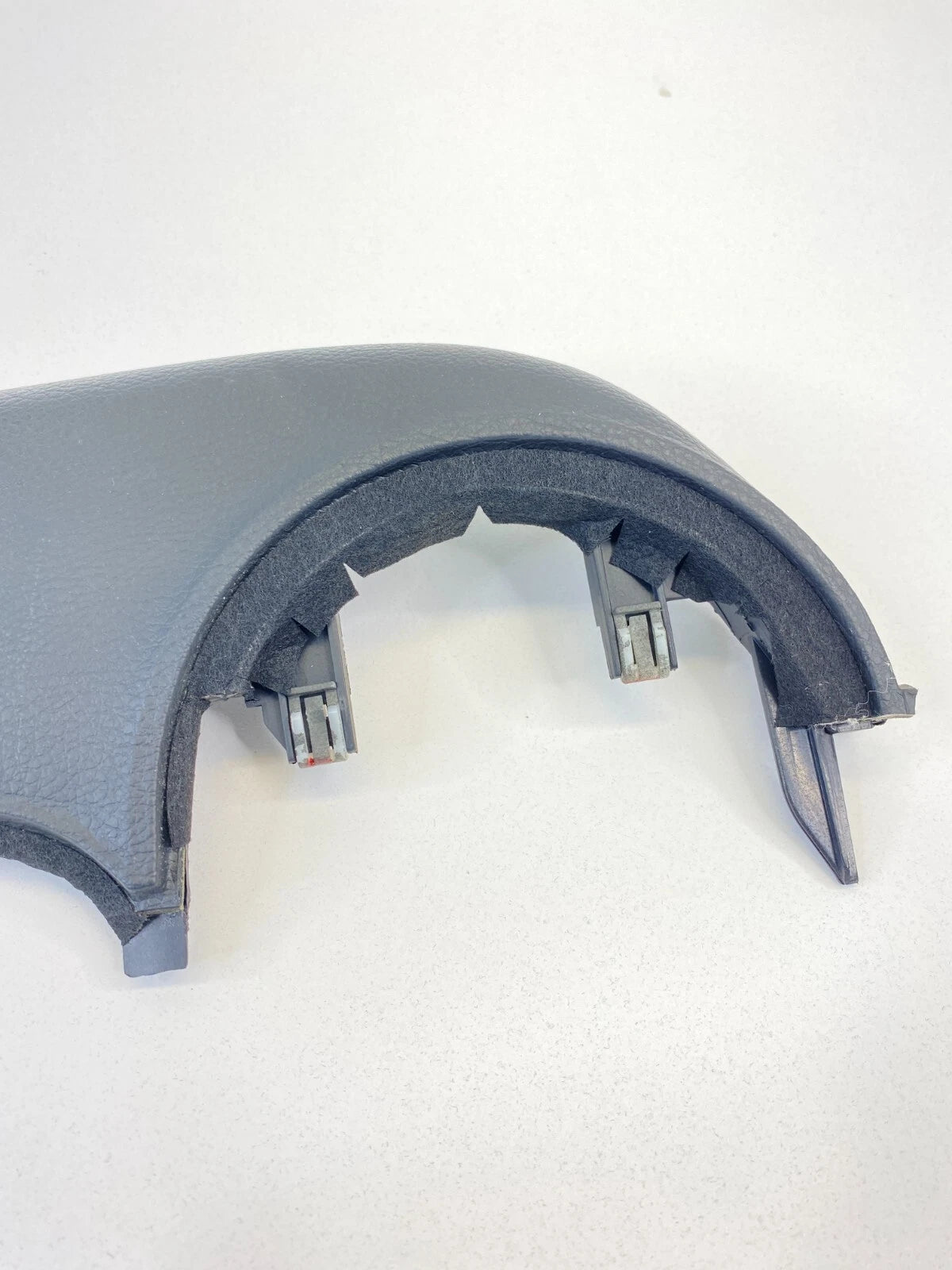 05 06 INFINITI G35 SEDAN RIGHT PASSENGER CENTER CONSOLE TRIM BEZEL 68420AC700