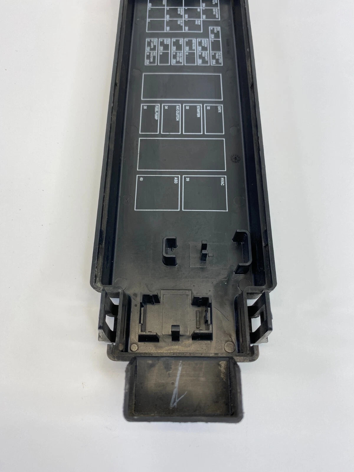 2005-2008 JEEP GRAND CHEROKEE ENGINE UNDER HOOD FUSE RELAY BOX COVER CAP OEM