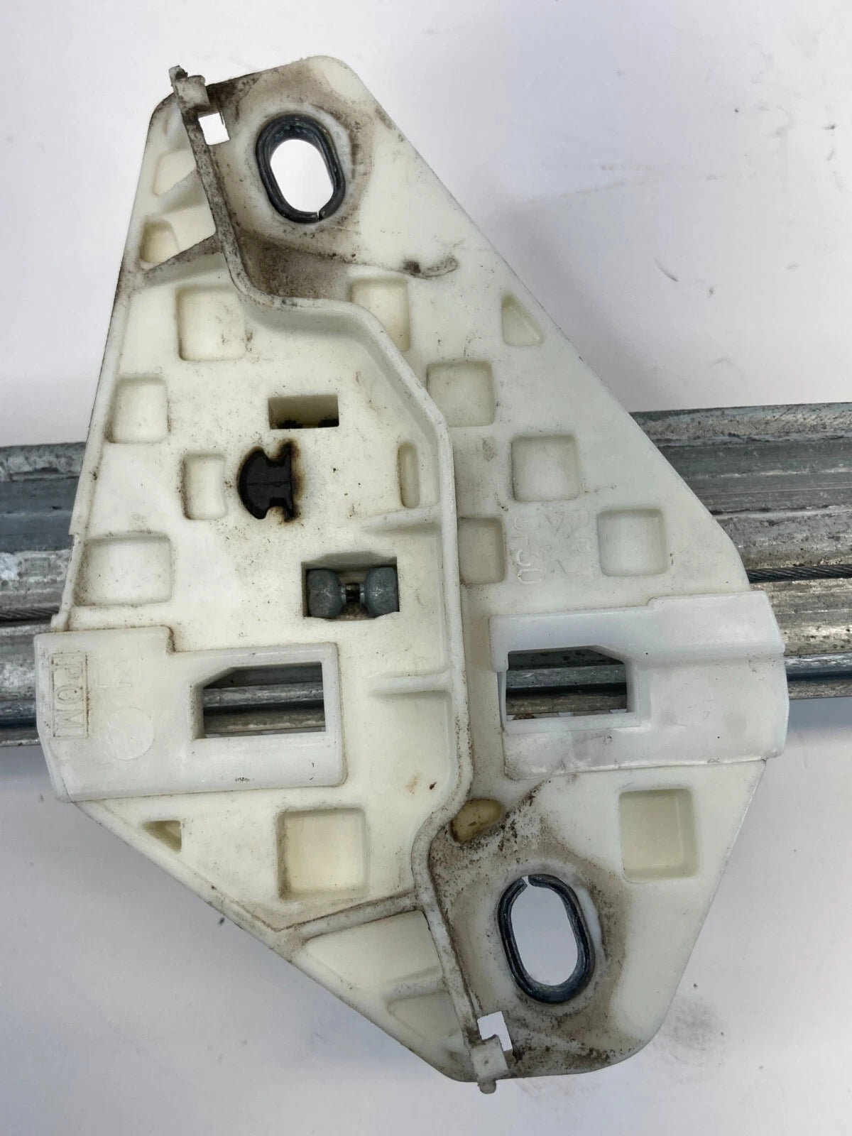 2004-2008 ACURA TL FRONT LEFT DOOR POWER WINDOW REGULATOR W/ MOTOR AY062040-2332