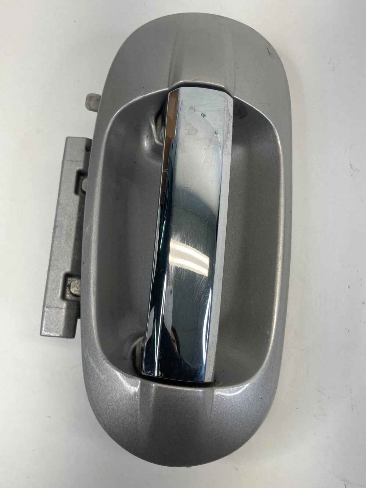2003 2004 LINCOLN NAVIGATOR REAR LEFT SIDE EXTERIOR DOOR HANDLE 2L14-7826601 OEM