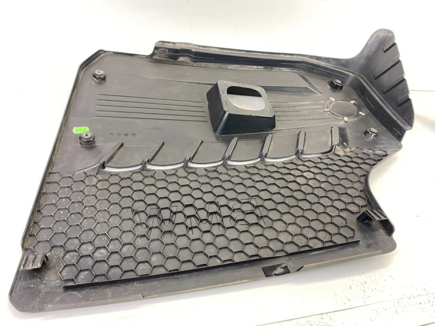 2011 2012 BMW X3 3.0L L6 ENGINE APPEARANCE COVER TRIM PANEL 11127584636-03 OEM