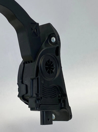 2012-2014 FORD FOCUS 2.0L ACCELERATOR GAS PEDAL SENSOR ASSEMBLY BV619F836AB OEM