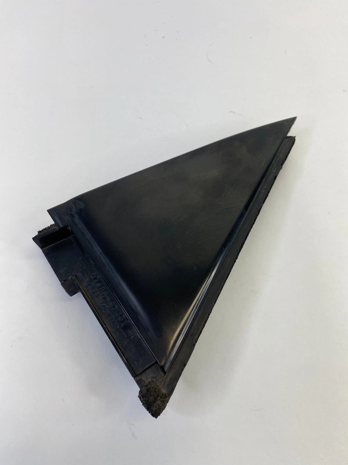 2004-2009 TOYOTA PRIUS REAR LEFT SIDE DOOR INTERIOR CORNER COVER 67488-47031 OEM
