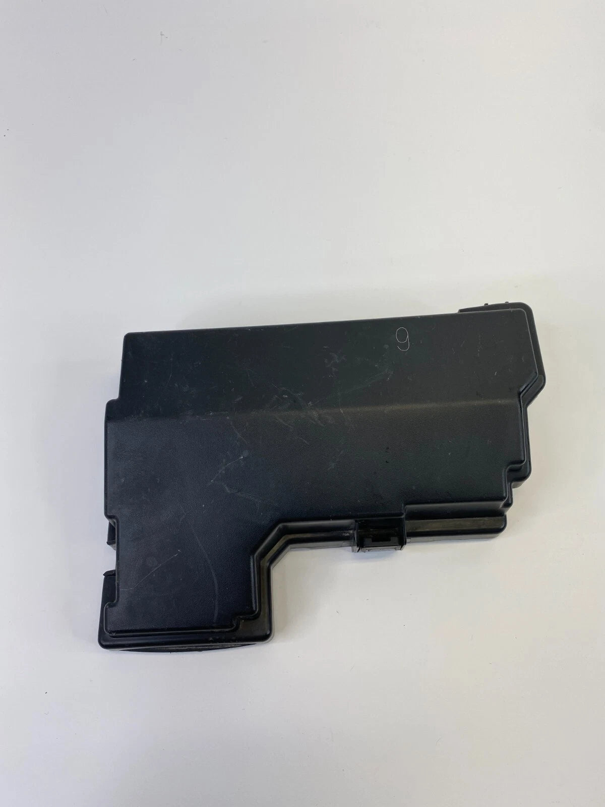 2011 11 NISSAN ROGUE UPPER FUSE BOX RELAY BOX COVER LID TRIM PANEL 9291XA2 OEM