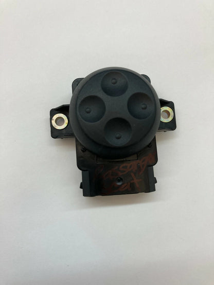 06-10 VOLKSWAGEN PASSAT 05-10 JETTA RIGHT SEAT LUMBAR ADJUST SWITCH 8E0959777