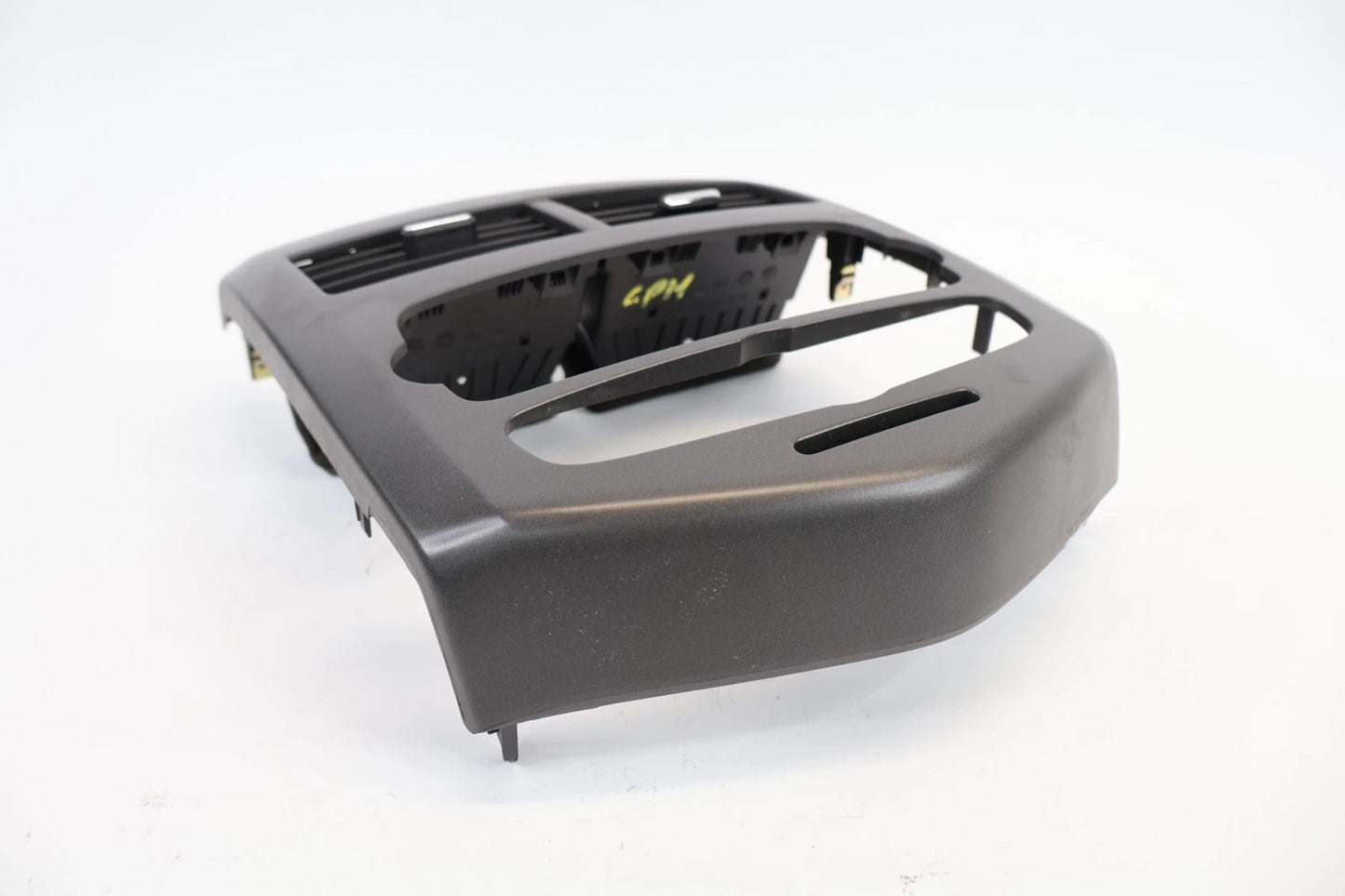 2012-2016 CHEVROLET SONIC CENTER DASH RADIO BEZEL W/ AIR VENTS 95460915
