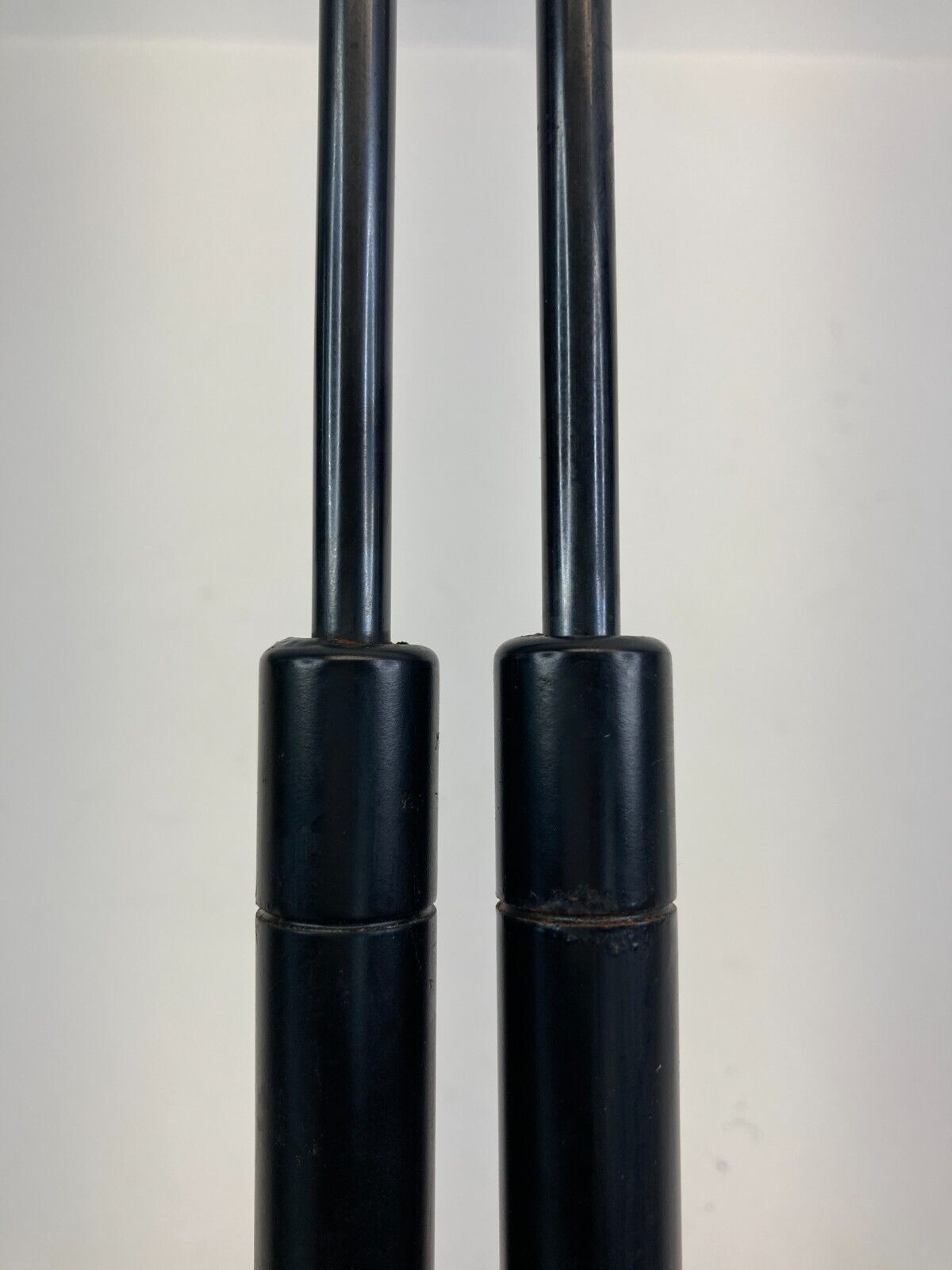 08-12 Ford Escape Rear Liftgate Glass Shock Strut Support Set Pair 486366-0145N