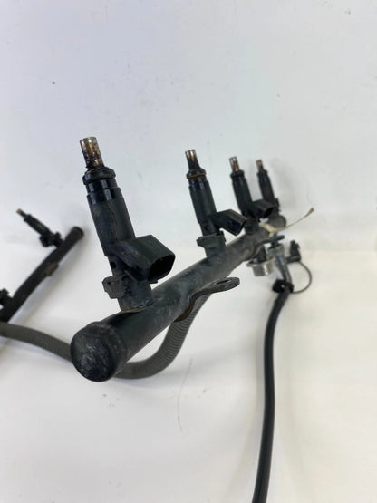 2005-08 GRAND CHEROKEE COMMANDER 5.7L FUEL INJECTION RAIL W/ COIL INJECTORS