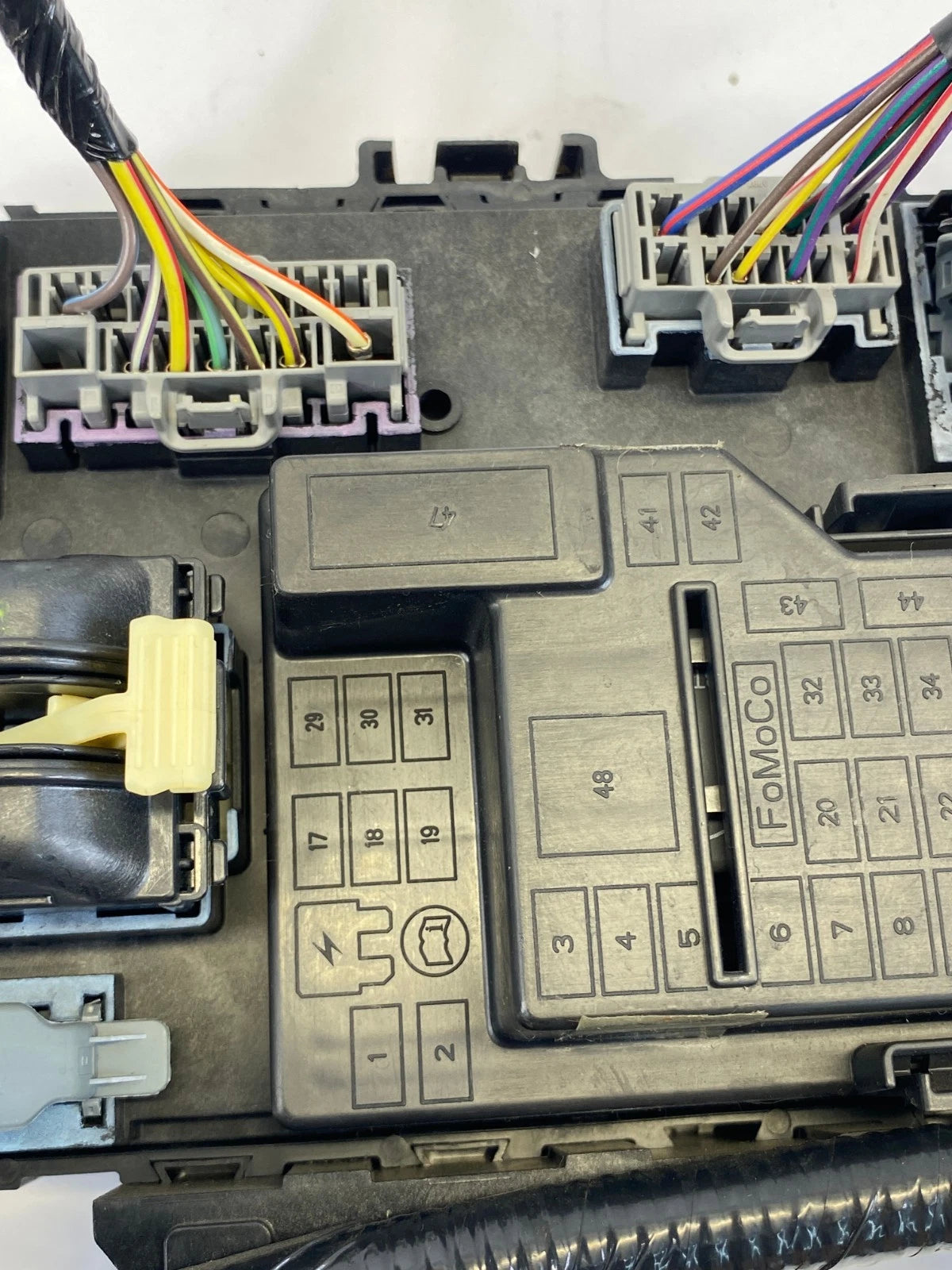 2008 2009 FORD ESCAPE INTERIOR FUSE BOX UNIT SJB FRONT OEM FACTORY 8L8T-15604-AL