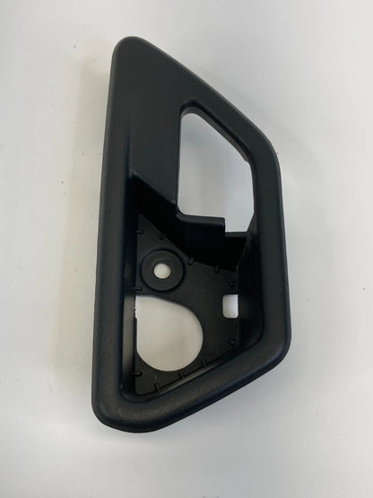 2009 2010 DODGE JOURNEY FRONT RIGHT INTERIOR DOOR HANDLE BEZEL 100000254 OEM