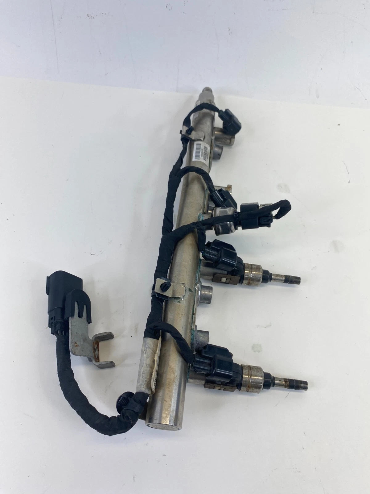 10-17 Chevy Equinox Fuel Injection Rail 2.4L L4 Engine W/Injectors Assy 12608366