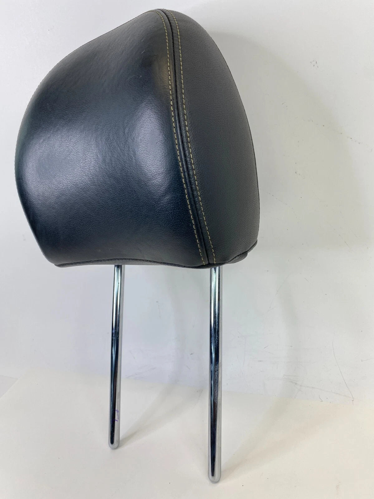 2014-2019 KIA SOUL FRONT RIGHT PASSENGER SIDE SEAT HEADREST ASSEMBLY BLACK OEM