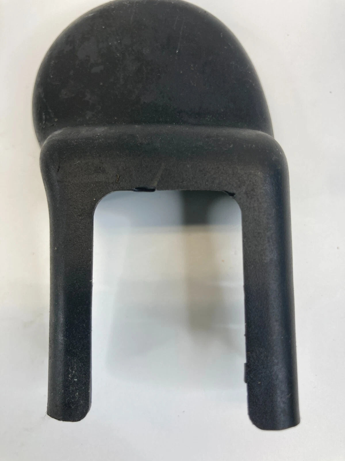 11-16 HYUNDAI ELANTRA FRONT RIGHT SEAT TRACK INNER END CAP COVER 88567-3X000