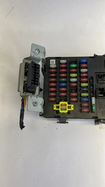 2006-2011 06-11 HYUNDAI ACCENT DASH CABIN FUSE BOX RELAY JUNCTION 919501G040 OEM