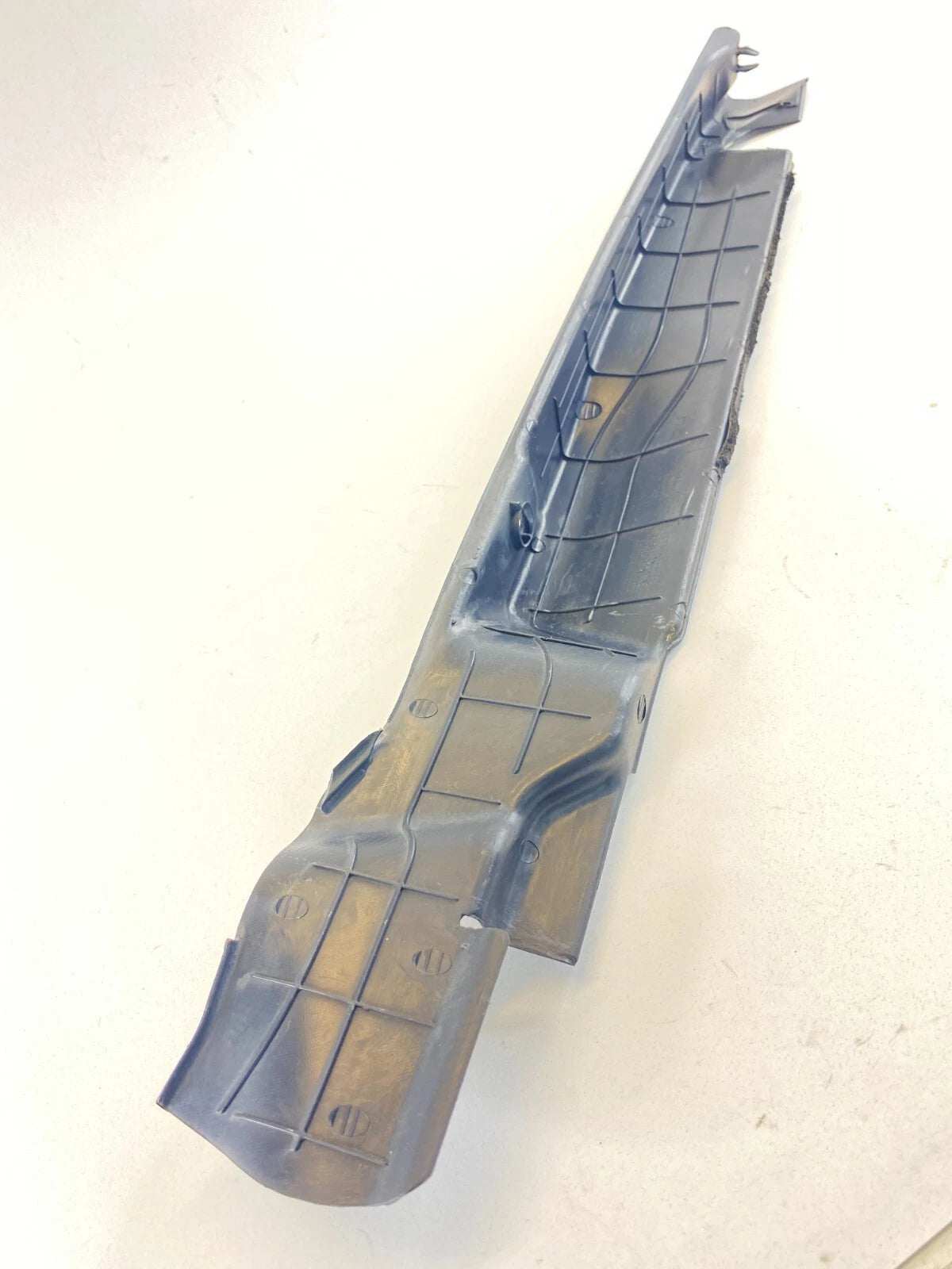 2007-2010 HYUNDAI ELANTRA PASSENGER SIDE FENDER GARNISH TRIM 84140-2H200 OEM
