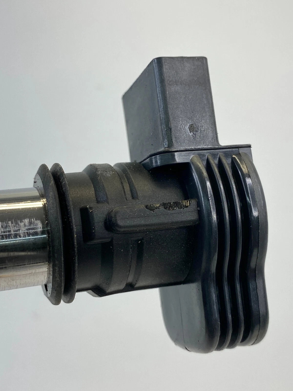 09-17 VOLKSWAGEN TIGUAN TURBO 2.0 GAS IGNITION COIL IGNITER 07K-905-715-G OEM