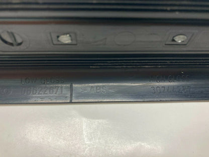 2004-2011 VOLVO S40 FRONT RIGHT DOOR SILL STEP SCUFF PLATE MOLDING 30744287 OEM