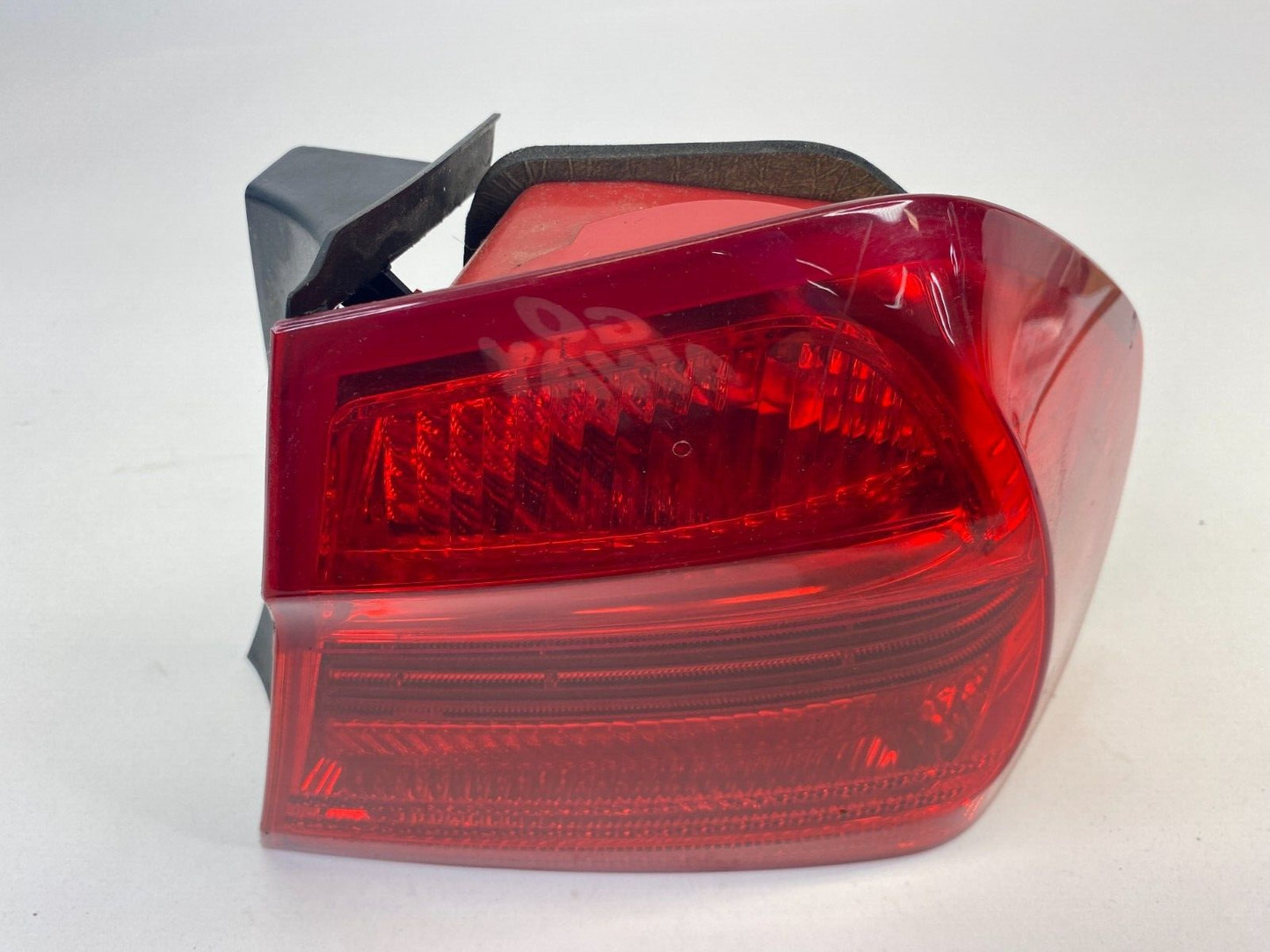 2007 2008 BMW 328i Sedan Rear Right Side Outer Tail Light Taillight Tail Lamp