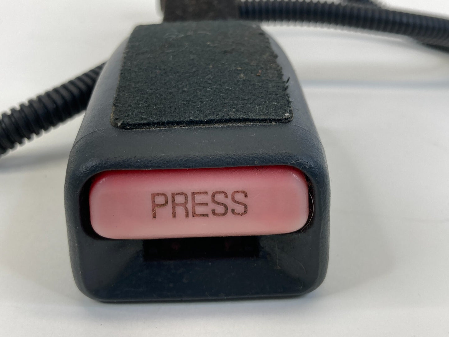 2011 2012 2013 Kia Sorento Front Right Passenger Side Seat Belt Buckle OEM