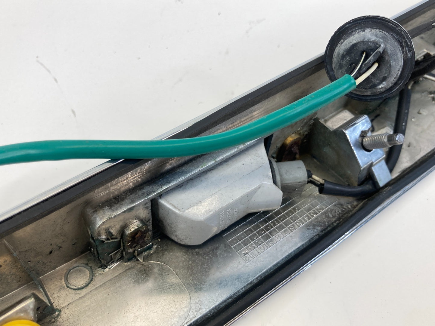 2011-2016 Chevrolet Cruze Rear Trunk Liftgate Molding Trim w/ License Light OEM