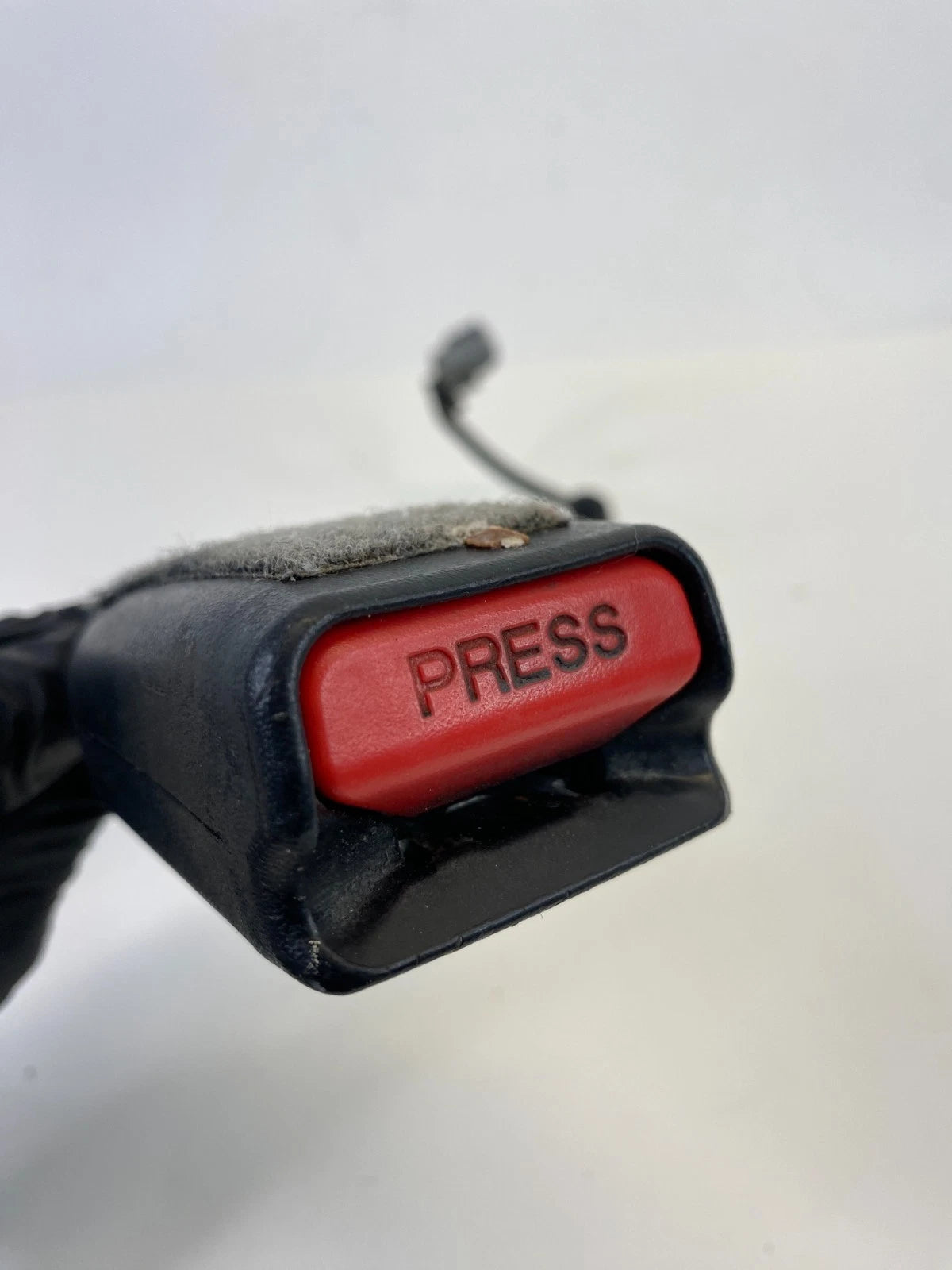 2013 2014 2015 DODGE DART FRONT LEFT DRIVER SEAT BELT BUCKLE OEM