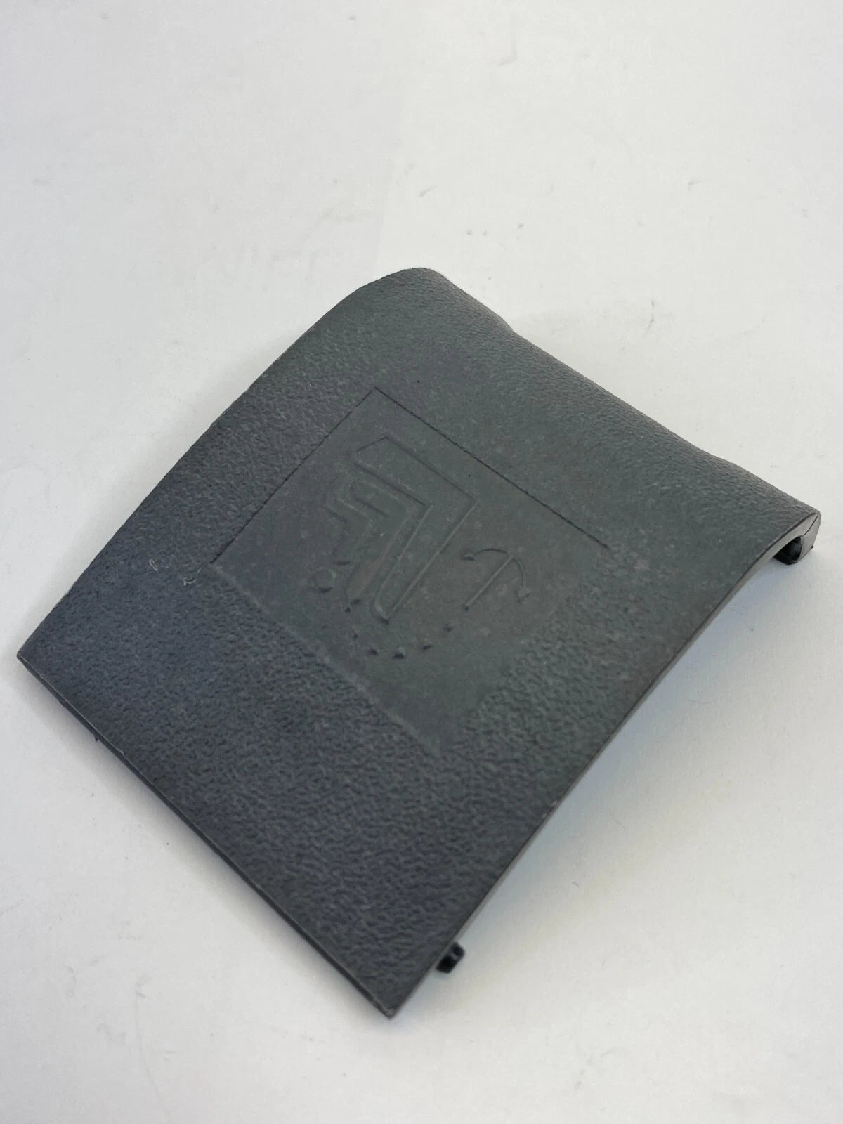 2001-2005 HONDA CIVIC REAR SEAT CHILD ANCHOR LID COVER TRIM 84501-S5A-A100 OEM