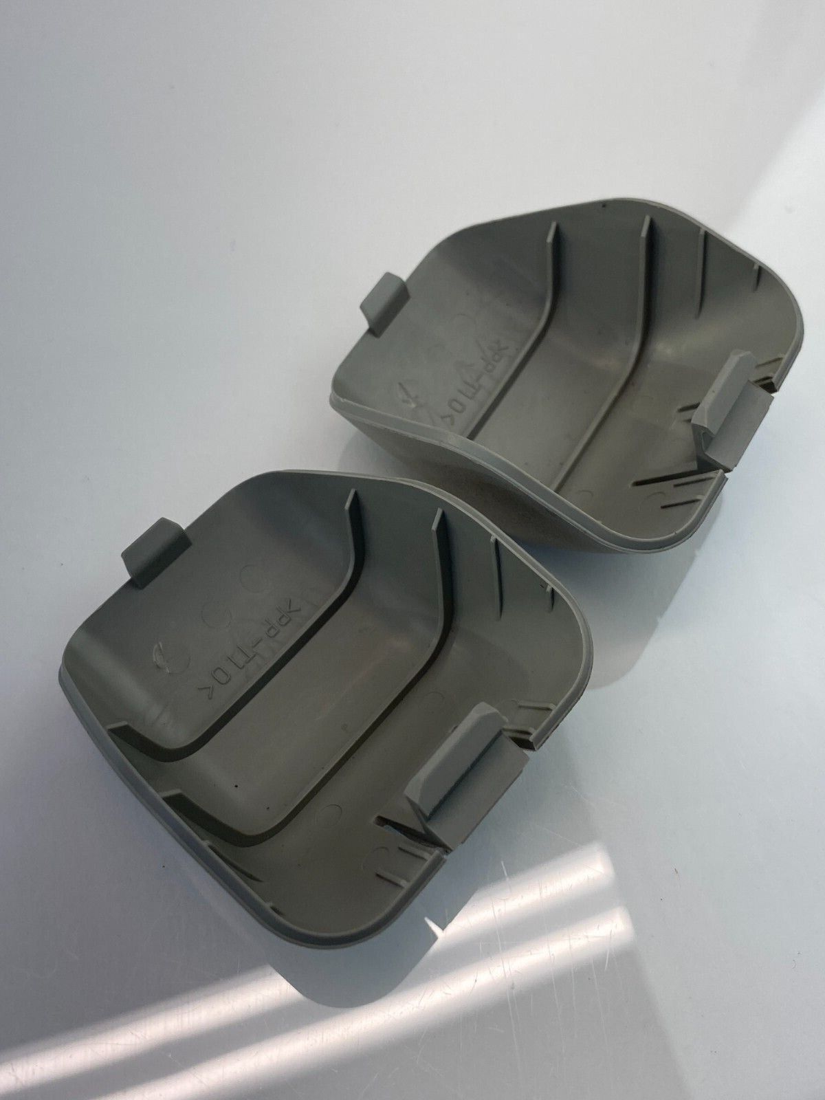 2005 2006 Infiniti G35 Sedan Rear Child Booster Restraint Clip Cover Set OEM