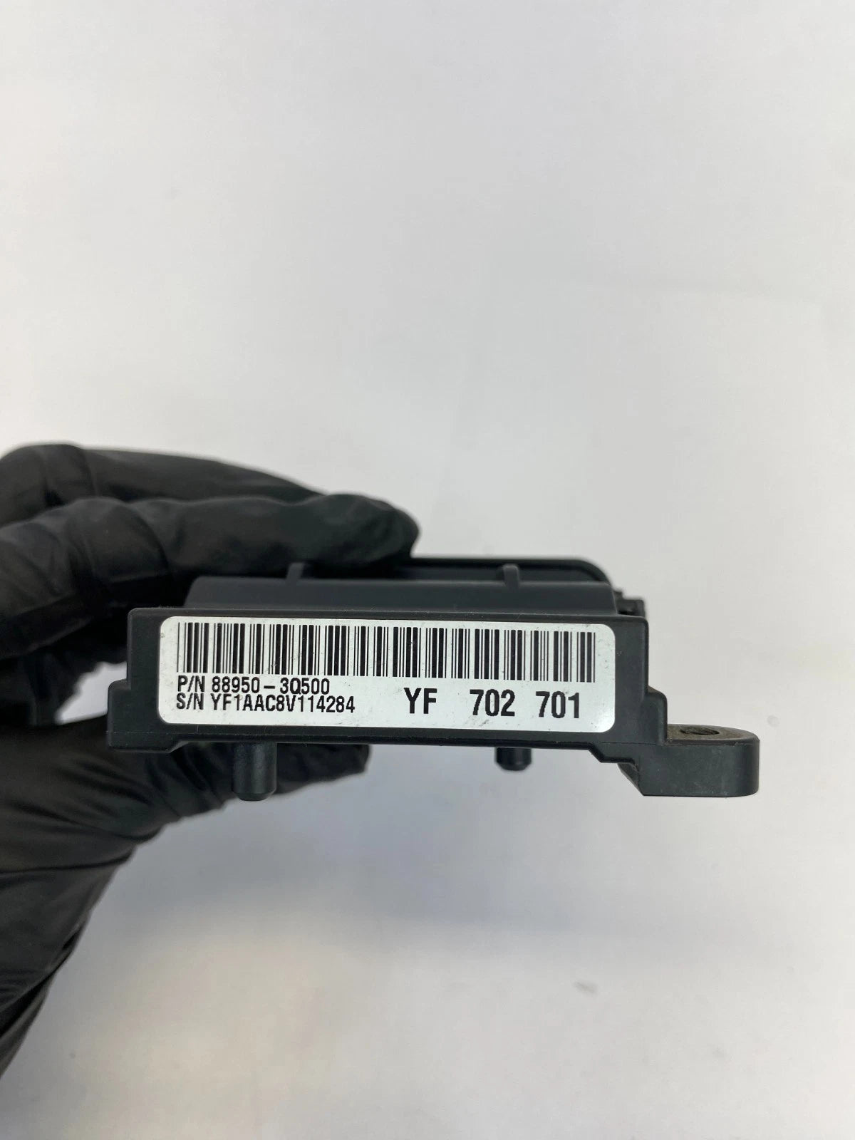 2011-2014 HYUNDAI SONATA PASSENGER SEAT OCCUPANT MODULE SENSOR OEM 88950-3Q500