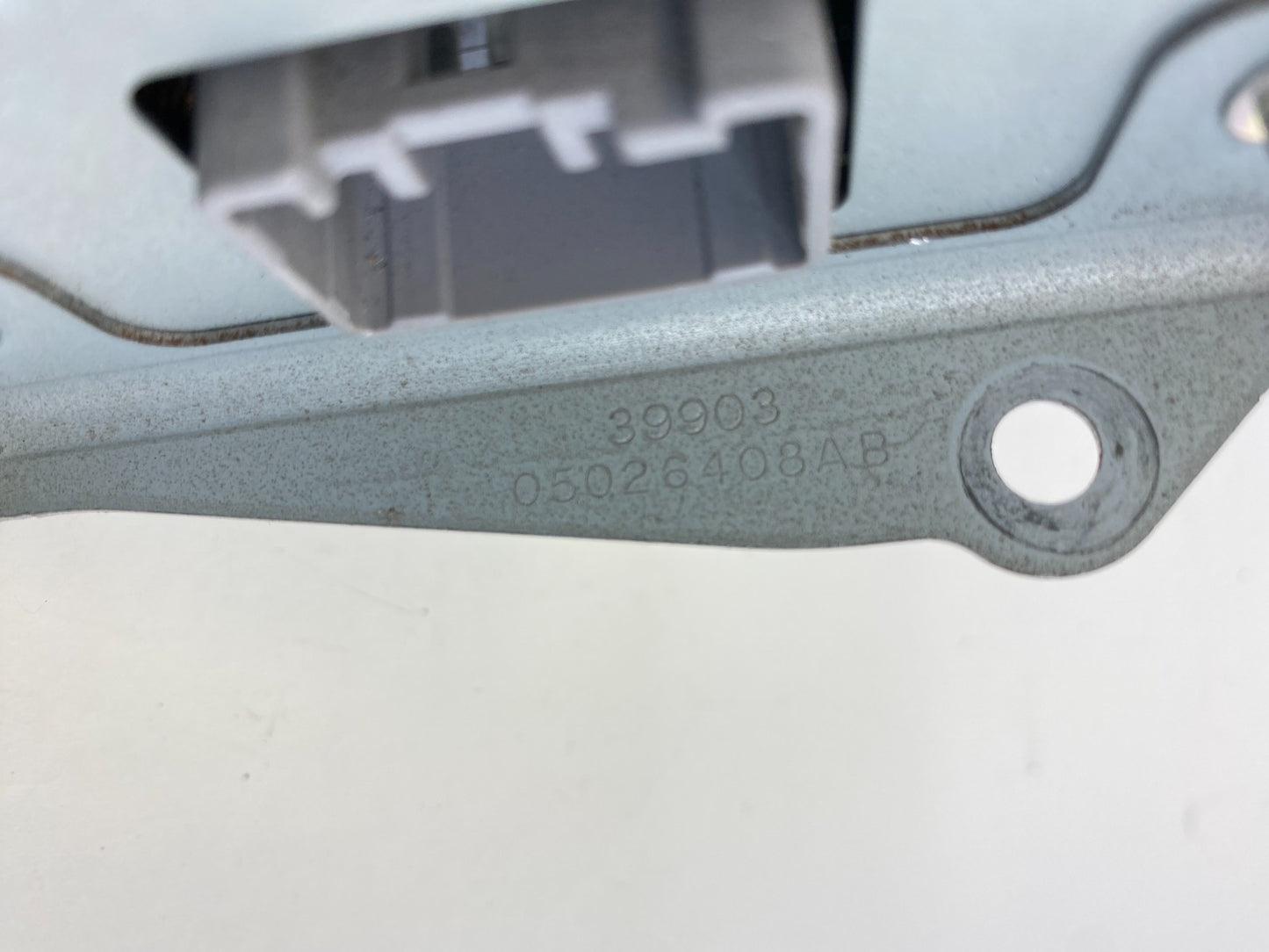 2008-2012 Chrysler Town & Country Power Inverter Module Unit 05026408AB