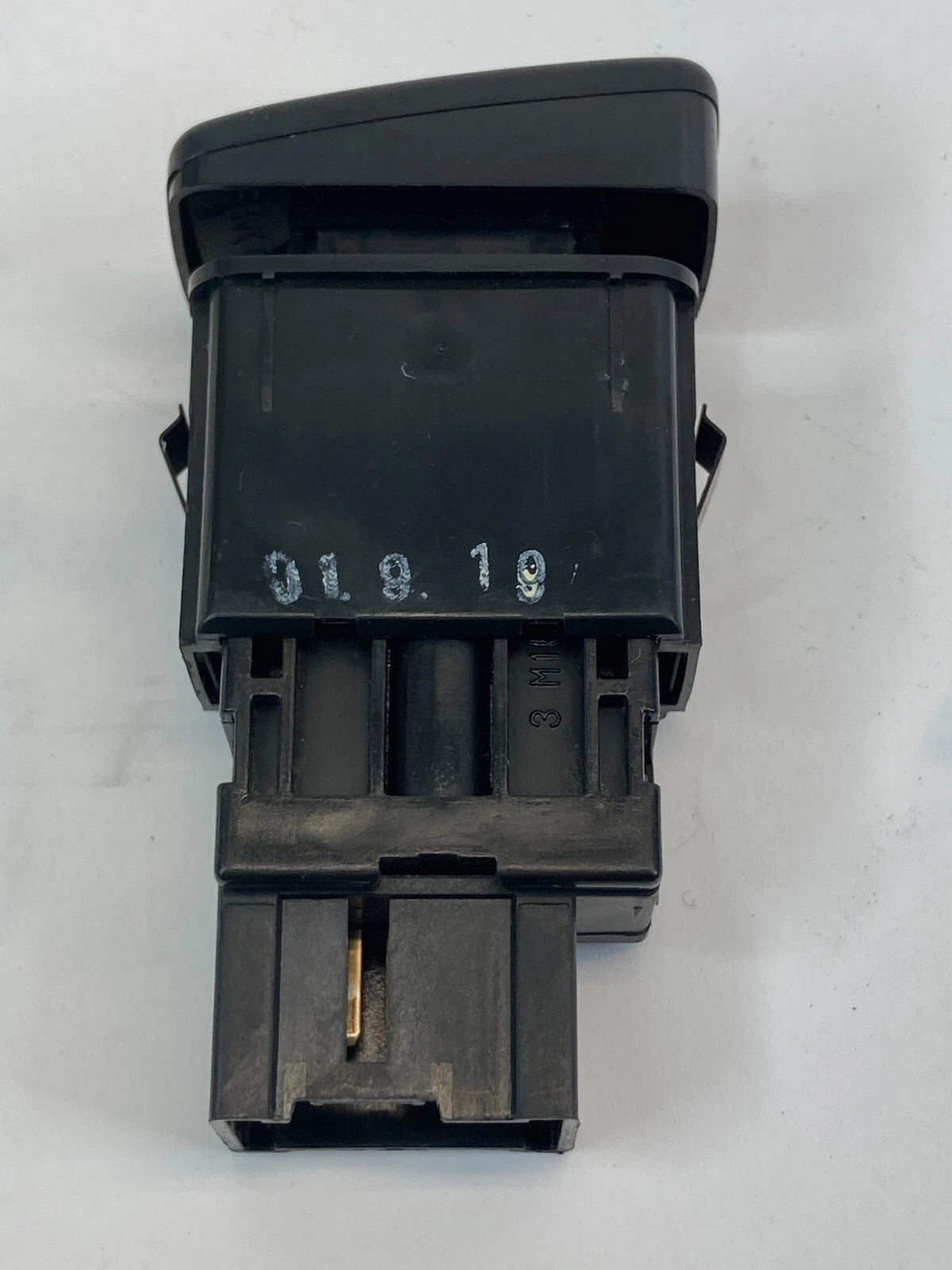 1999-2003 HONDA ODYSSEY LEFT DASH DASHBOARD TRACTION SWITCH BUTTON CONTROL OEM