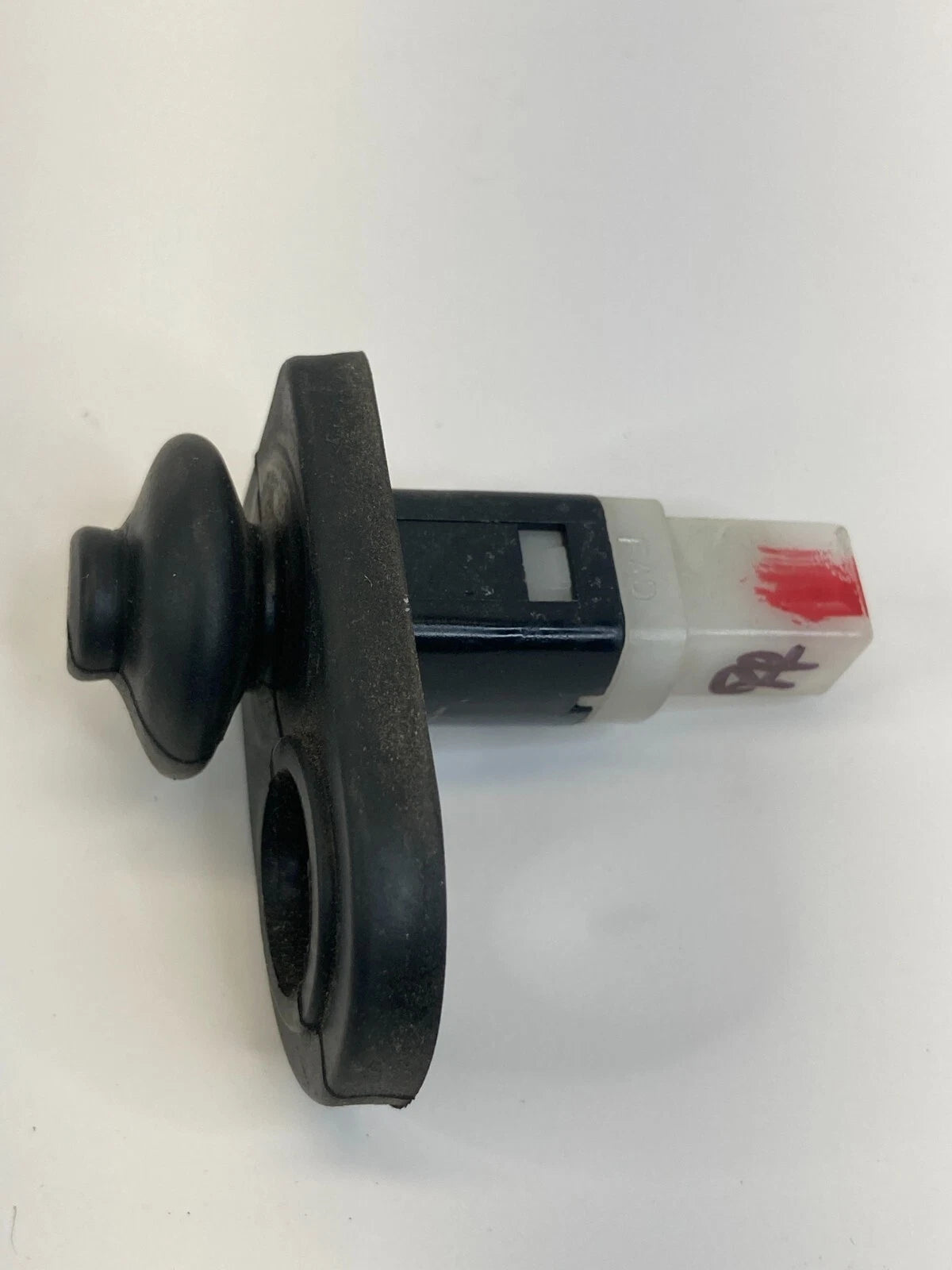 2007-2015 HYUNDAI SONATA REAR RIGHT SIDE DOOR JAMB AJAR SENSOR CONTROL SWITCH