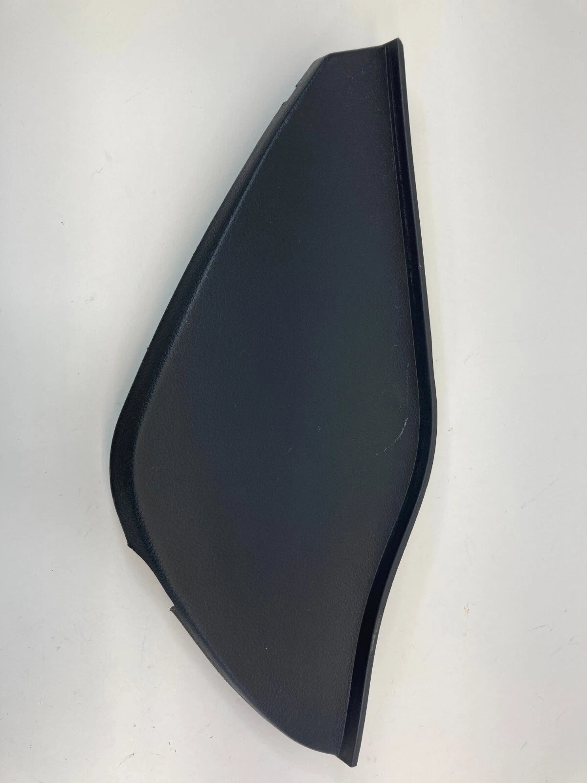 12-17 KIA RIO LH DASH SIDE END COVER INTERIOR PANEL TRIM OEM FACTORY 847661W000