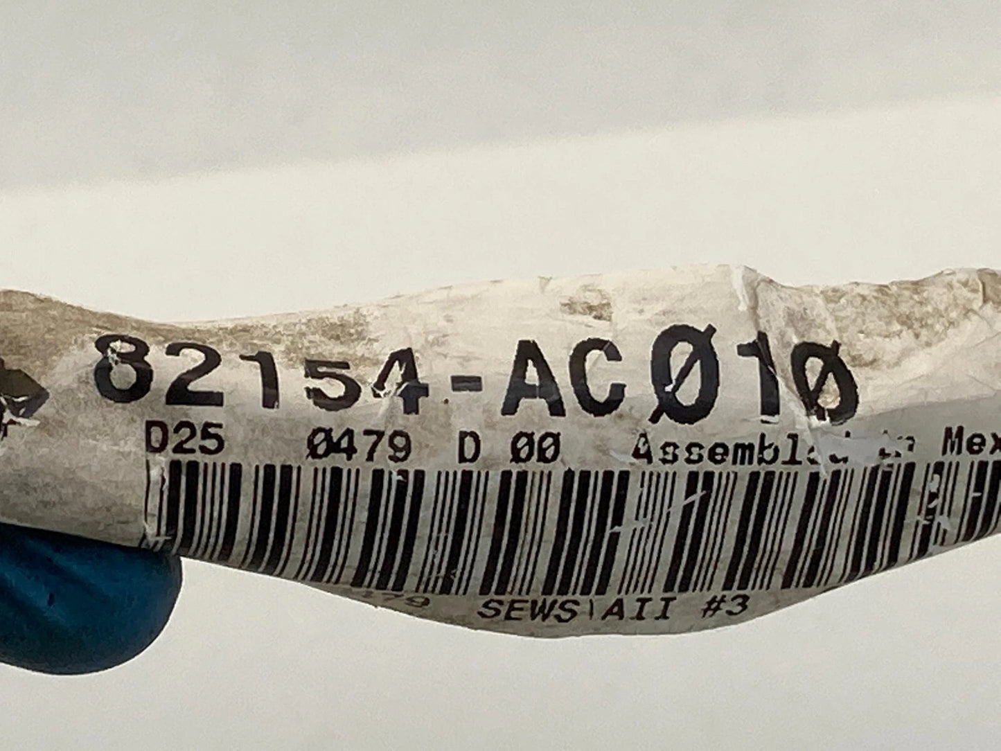 2000-2004 TOYOTA AVALON REAR LEFT SIDE DOOR HARNESS WIRE WIRING 82154-AC010