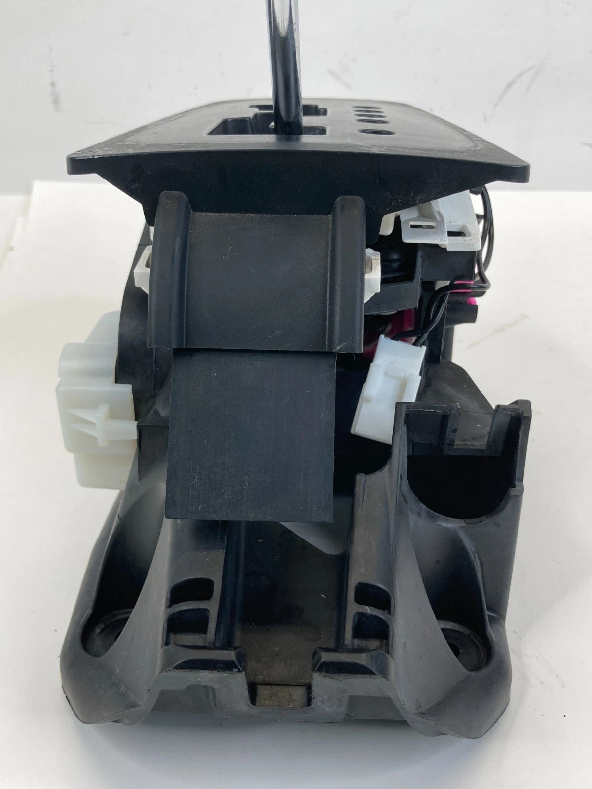 2011-2014 CHRYSLER 200 AUTOMATIC TRANSMISSION SHIFTER LEVER HANDLE ASSEMBLY