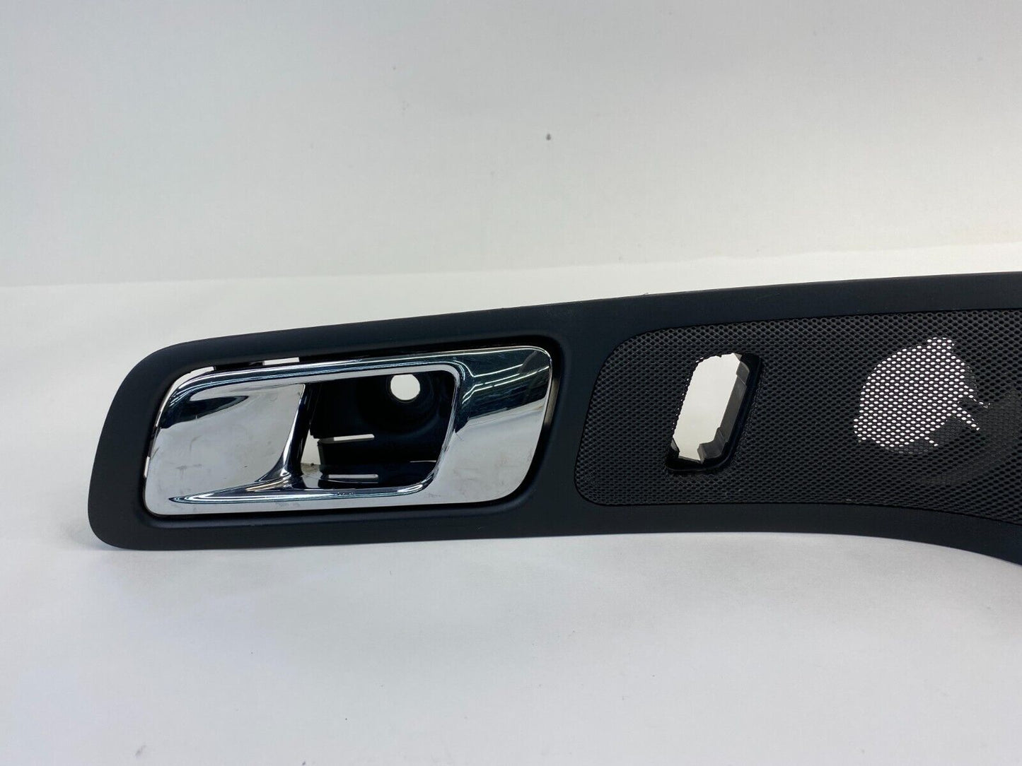 16-19 Ford Interceptor Utility Front Left Door Inner Interior Handle w/ Bezel